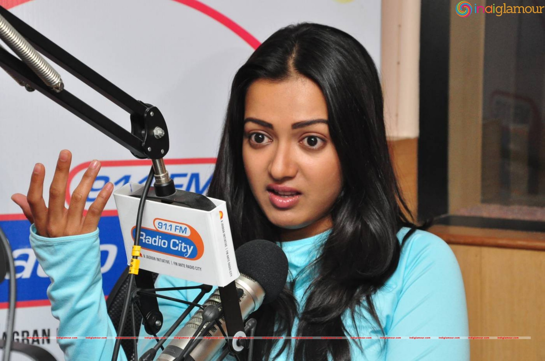 Catherine Tresa Actress hd photo