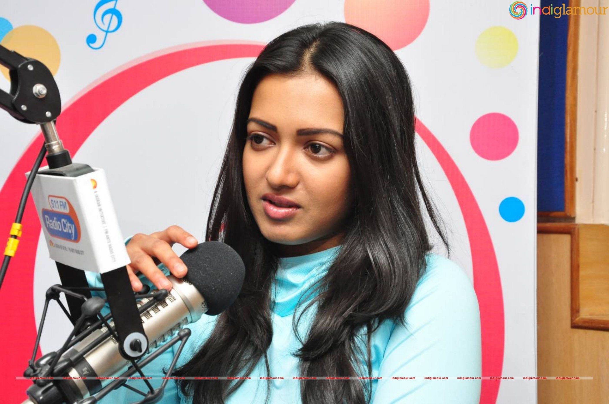 Catherine Tresa Actress hd photo