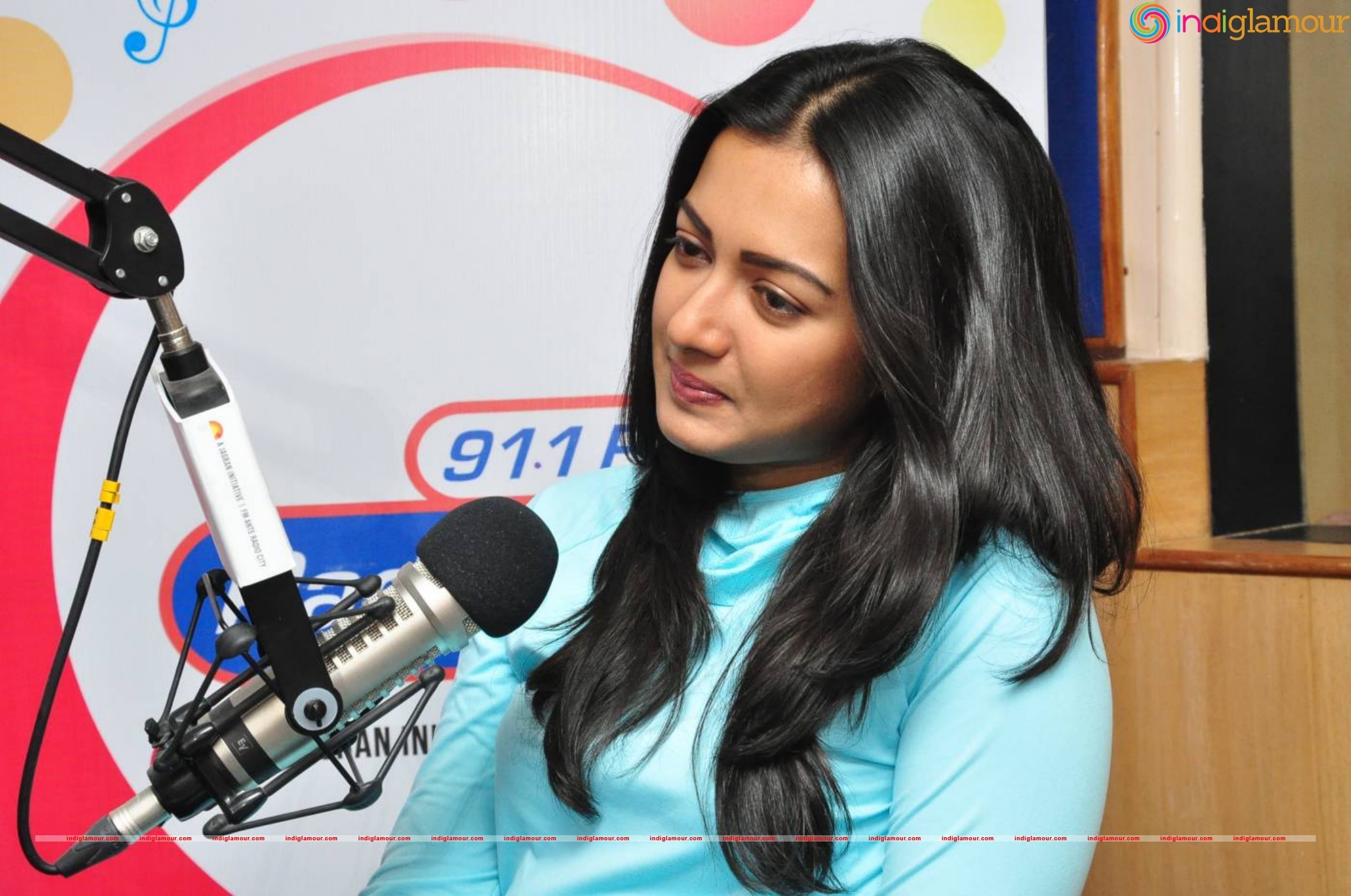 Catherine Tresa Actress hd photo