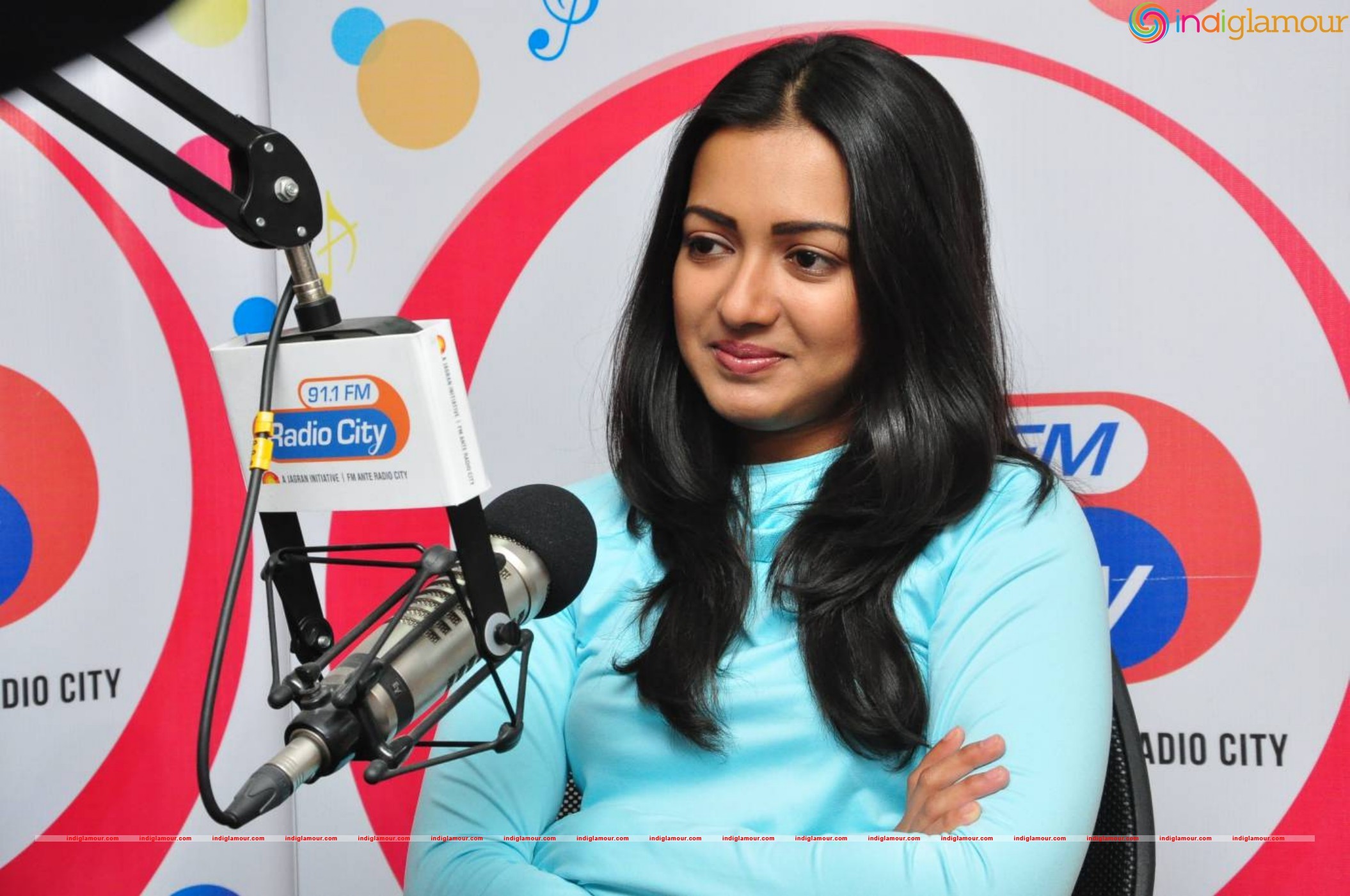 Catherine Tresa Actress hd photo