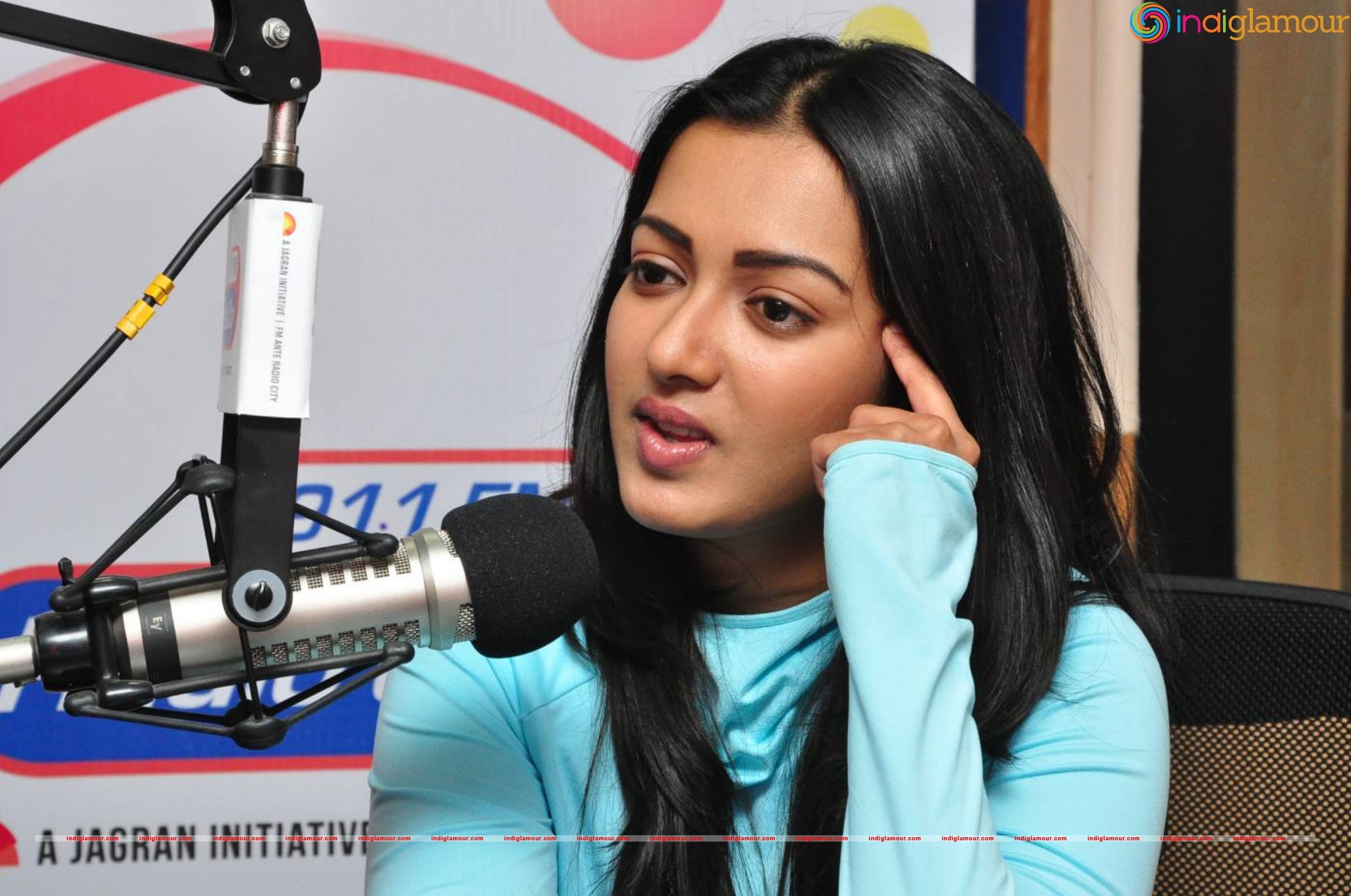 Catherine Tresa Actress hd photo