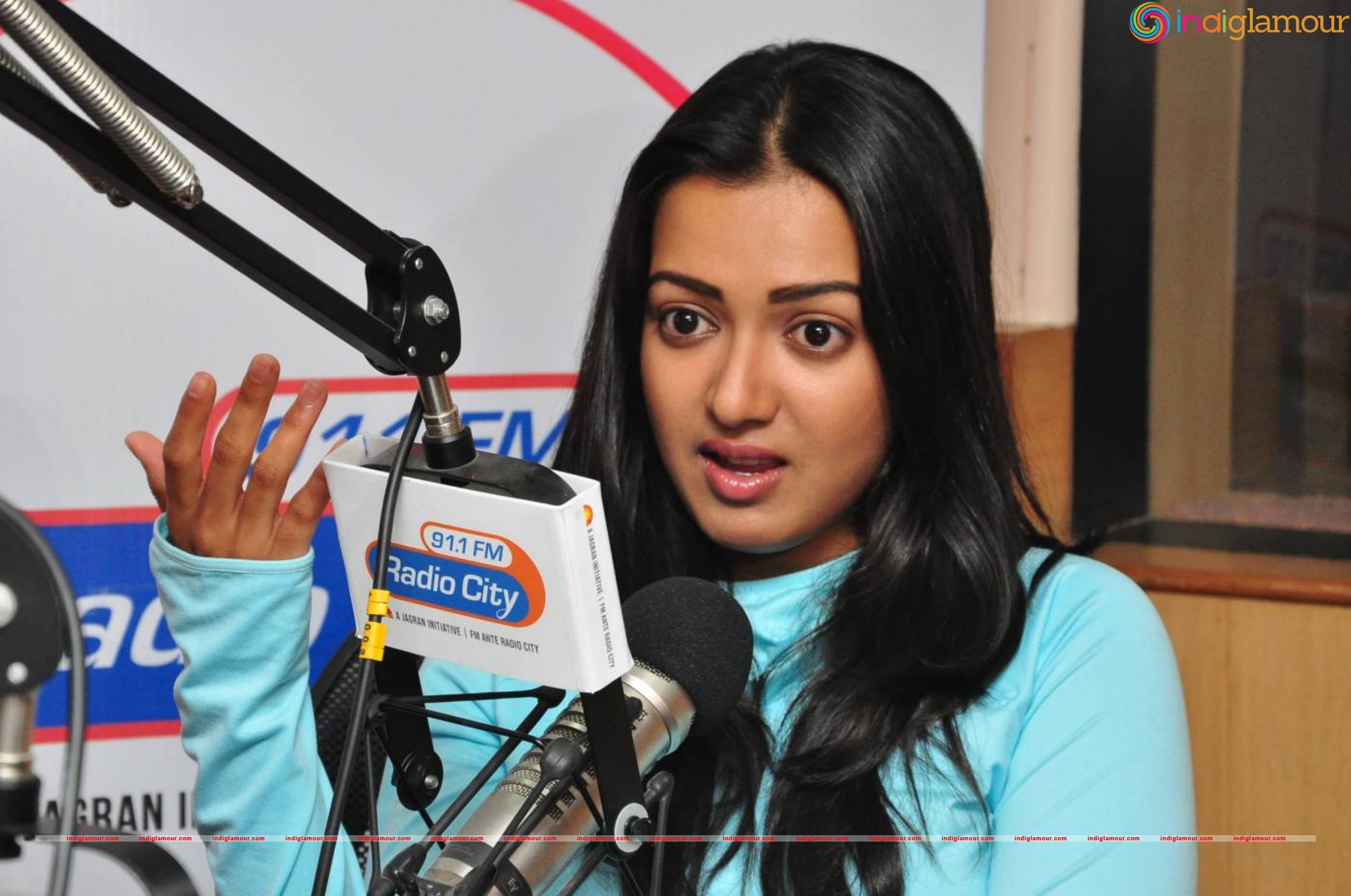 Catherine Tresa Actress hd photo