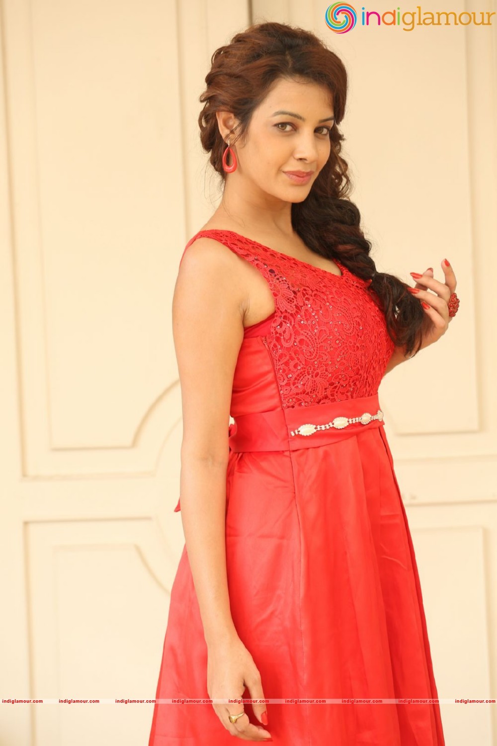 Deeksha Panth Actress hd photo