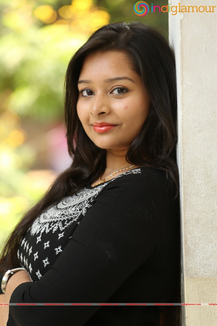 Abhinaya Actress hd photo