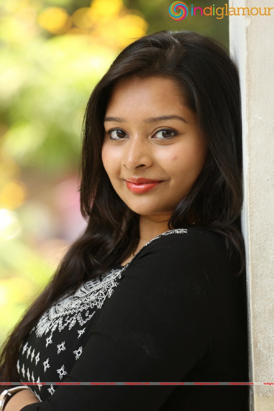 Abhinaya Actress hd photo