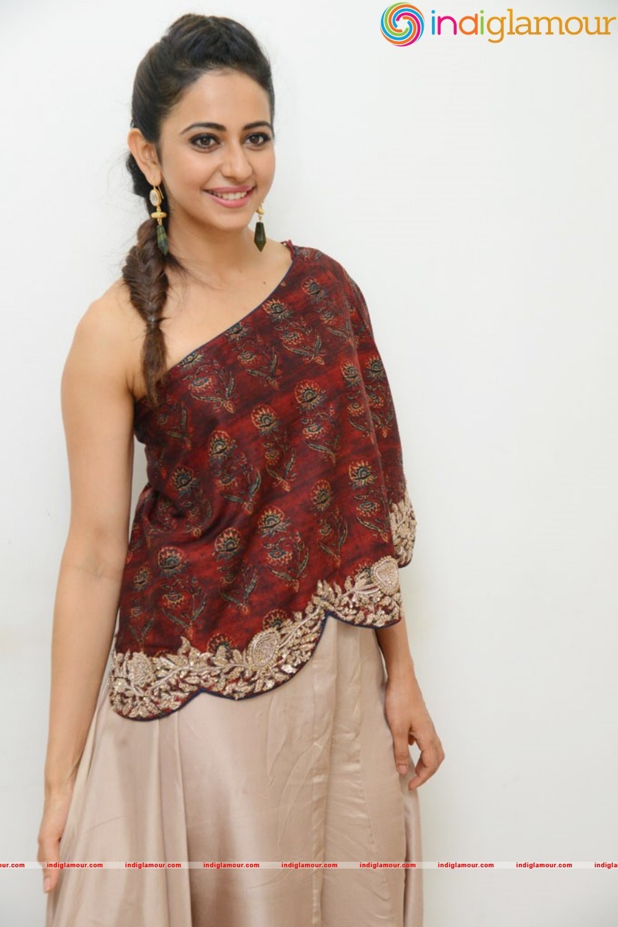 Rakul Preet Singh New Images Actress hd photo
