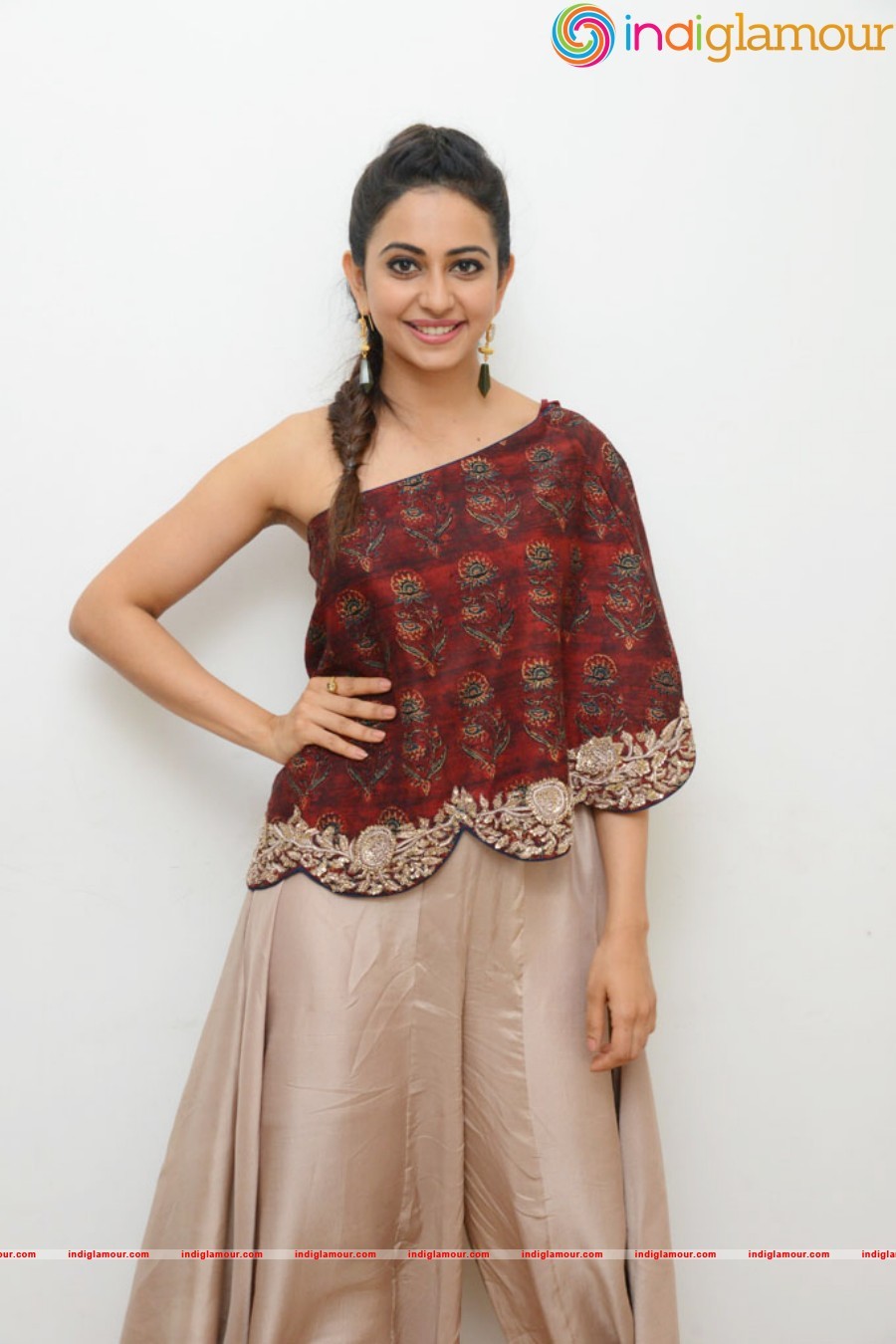 Rakul Preet Singh New Images Actress hd photo
