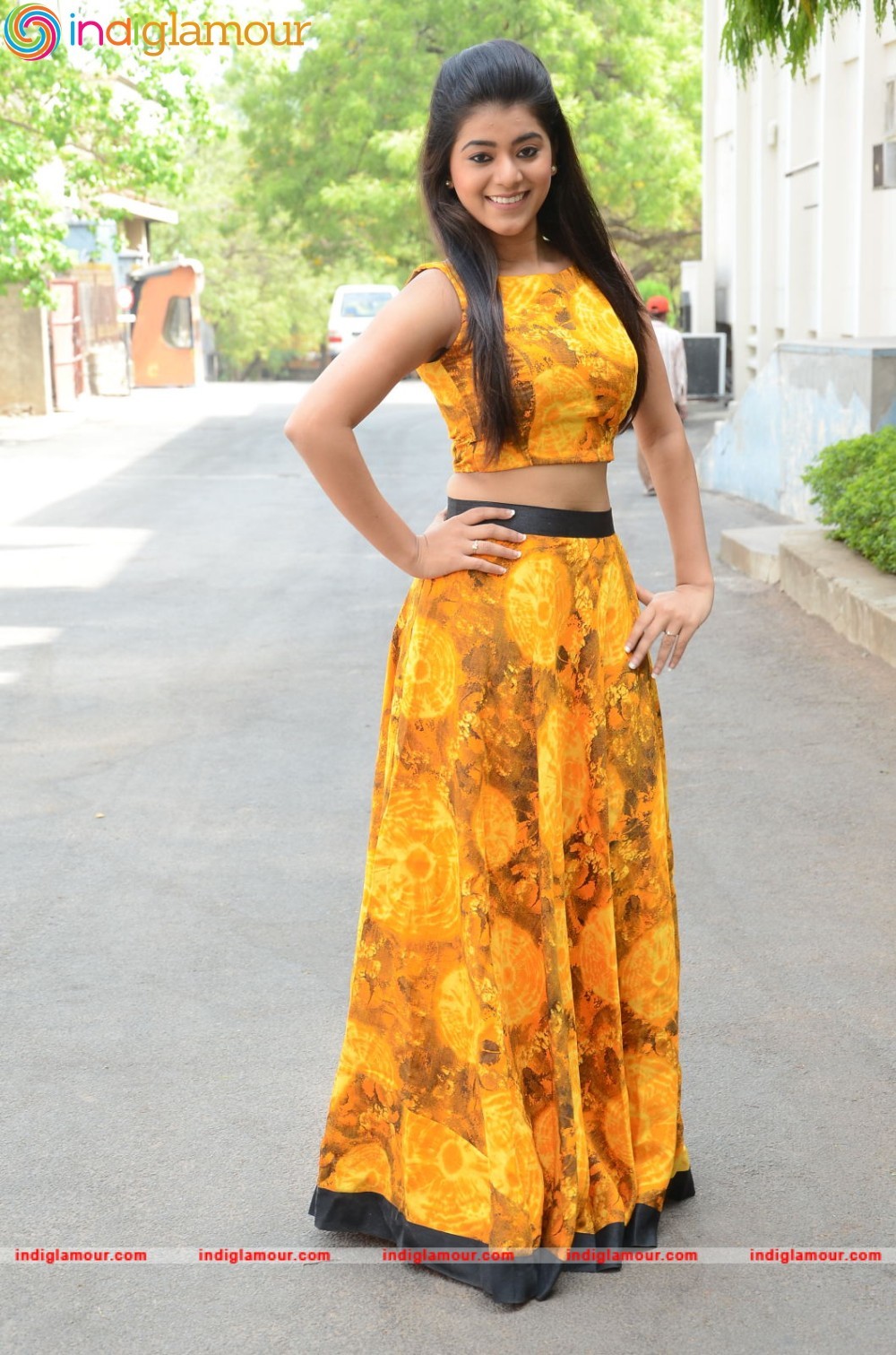 Yamini Bhaskar Actress hd photo