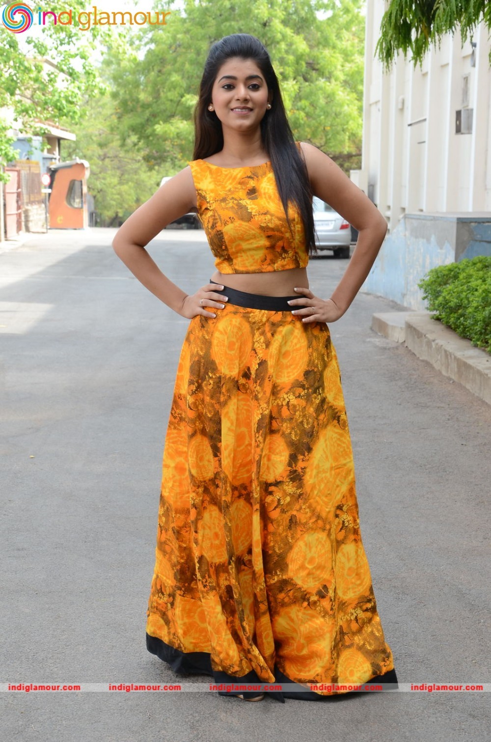 Yamini Bhaskar Actress hd photo