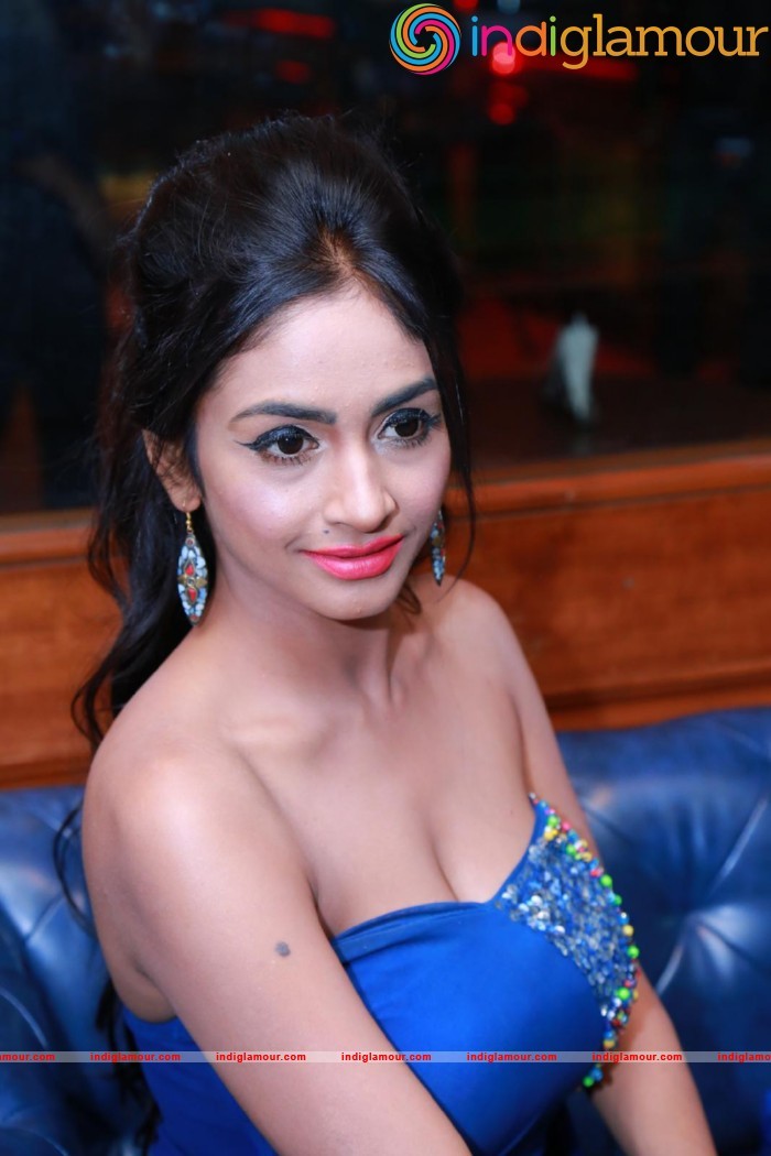 Pooja Sree Actress hd photo