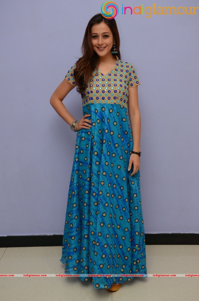 Priyal Gor Actress hd photo
