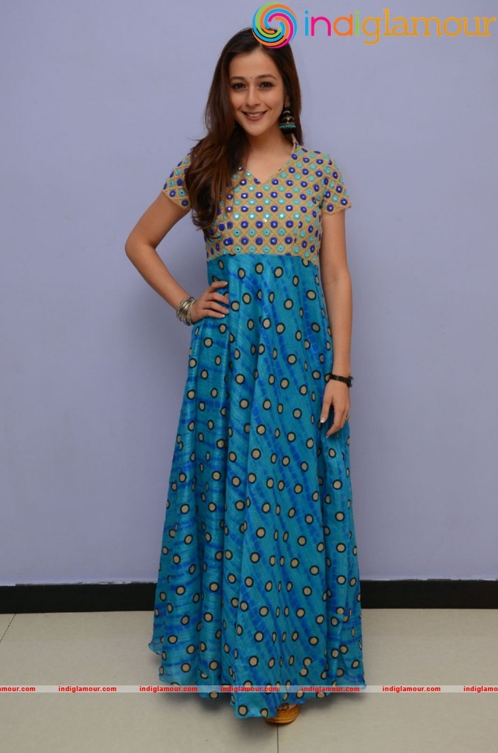 Priyal Gor Actress hd photo