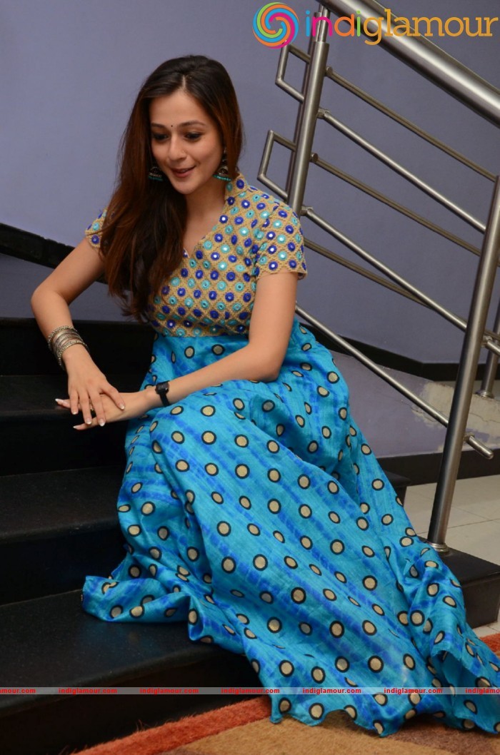 Priyal Gor Actress hd photo
