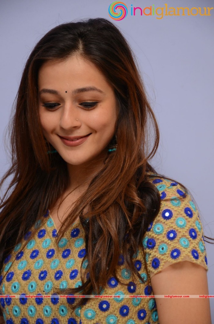 Priyal Gor Actress hd photo
