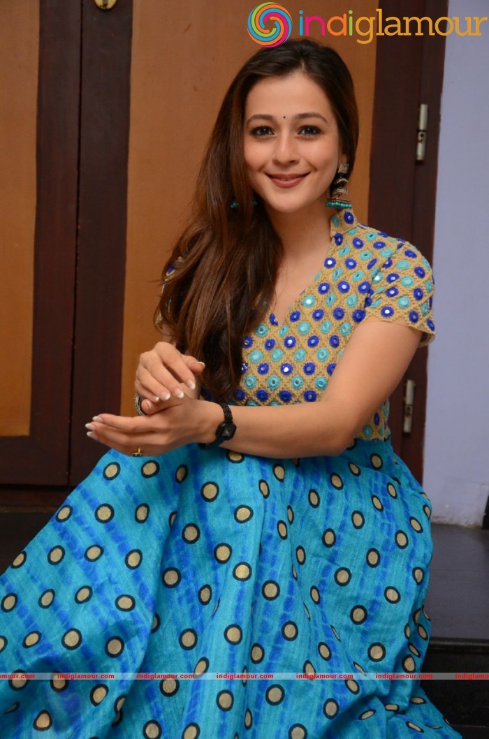 Priyal Gor Actress hd photo
