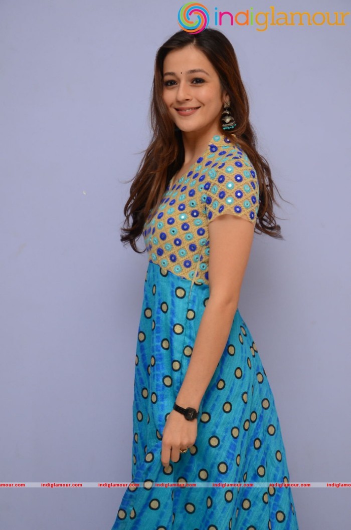 Priyal Gor Actress hd photo