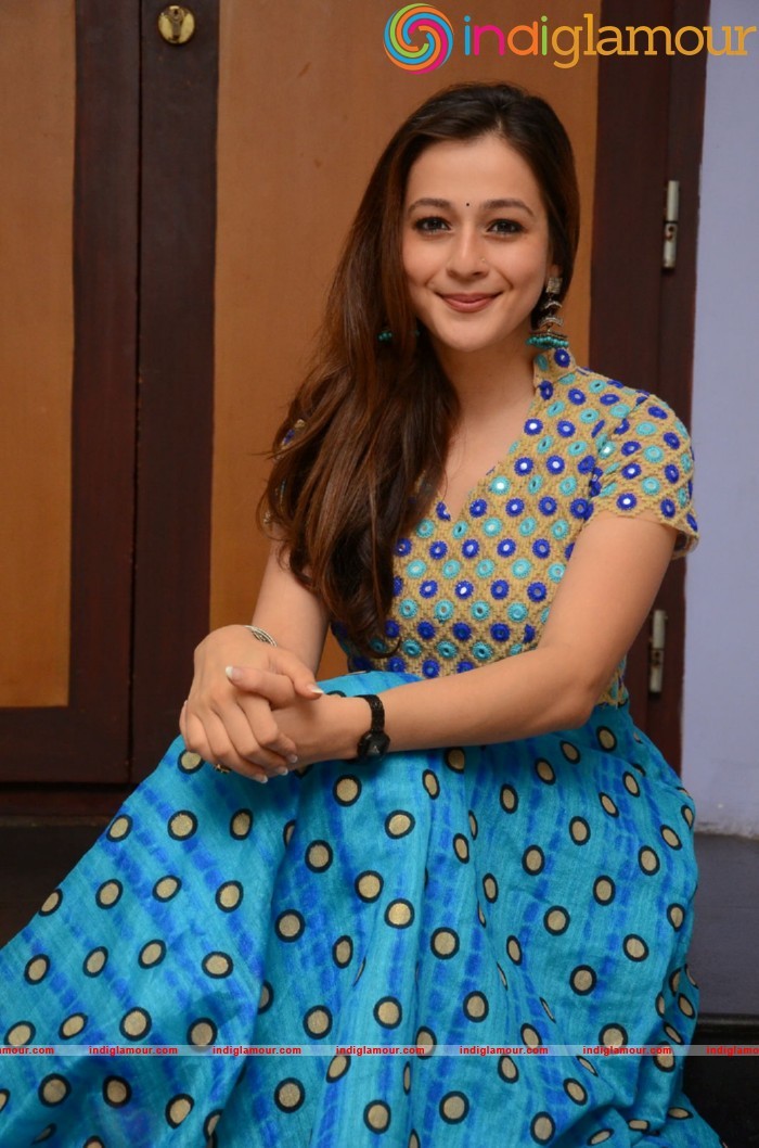 Priyal Gor Actress hd photo