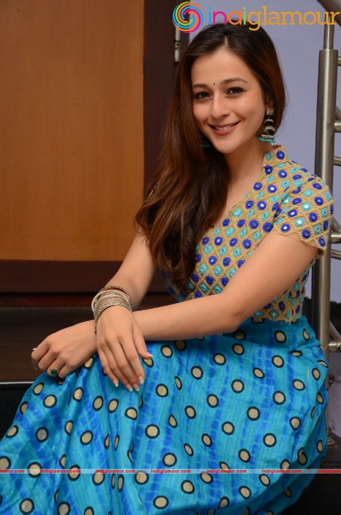 Priyal Gor Actress hd photo