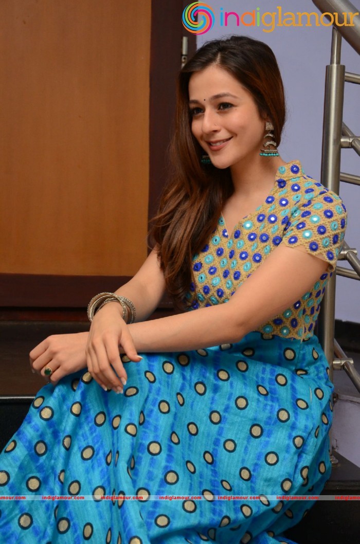 Priyal Gor Actress hd photo