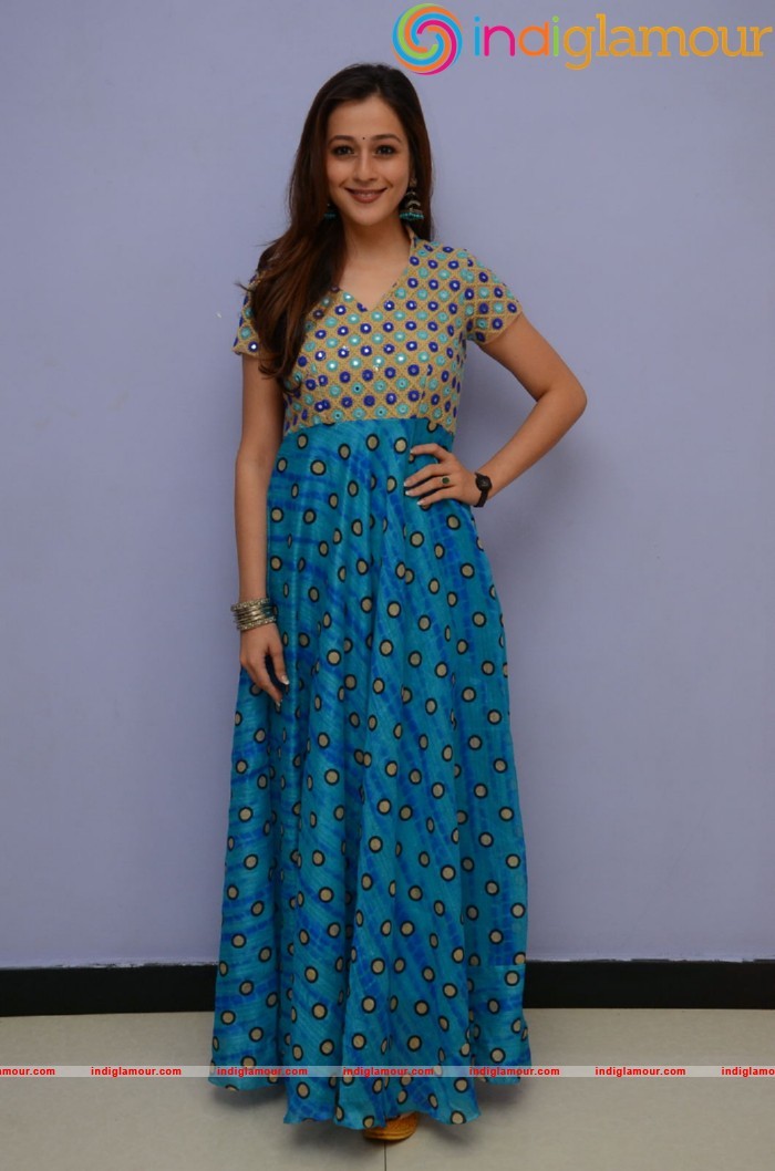 Priyal Gor Actress hd photo
