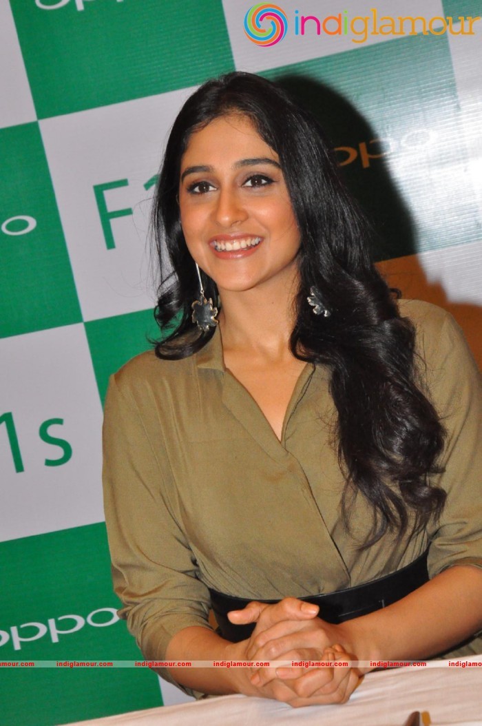 Regina Cassandra Actress hd photo