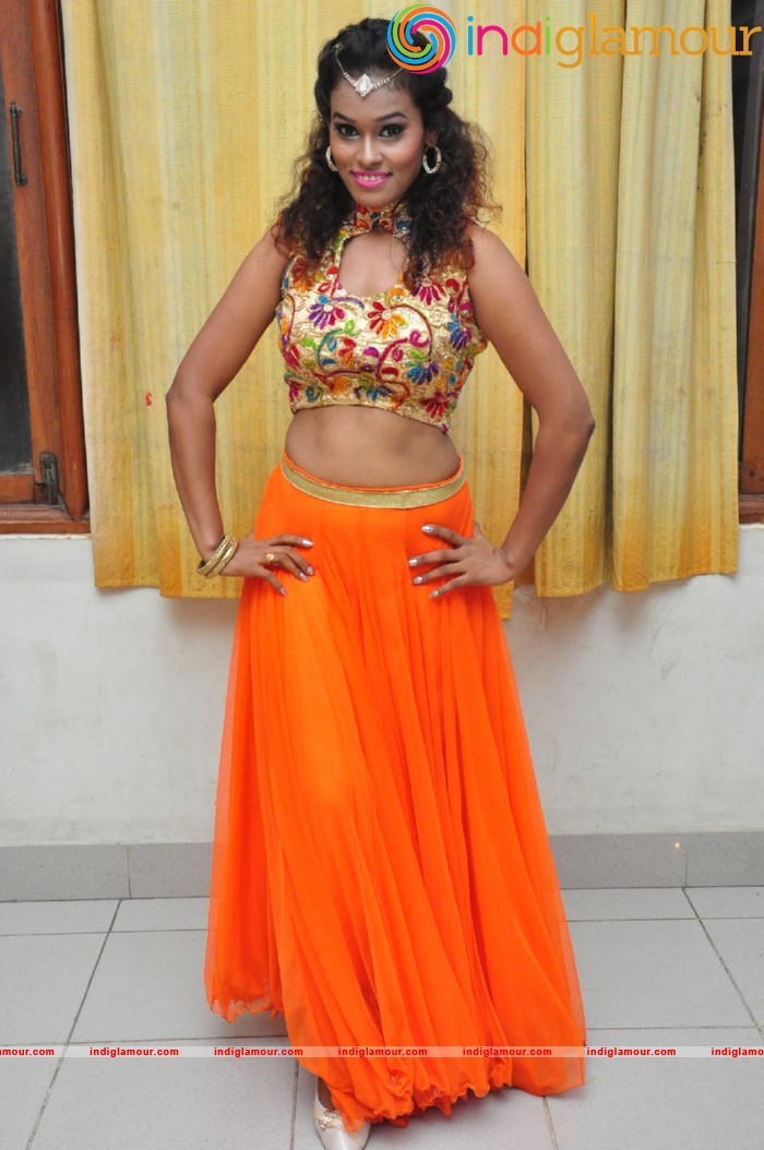 Dancer Nisha Spicy Photos Actress hd photo