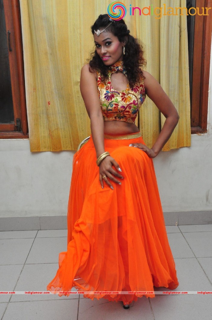 Dancer Nisha Spicy Photos Actress hd photo