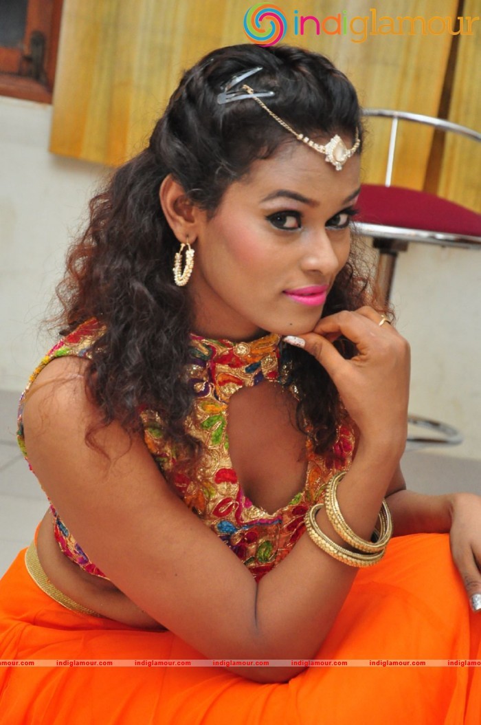 Dancer Nisha Spicy Photos Actress hd photo