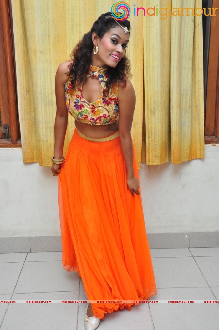 Dancer Nisha Spicy Photos Actress hd photo