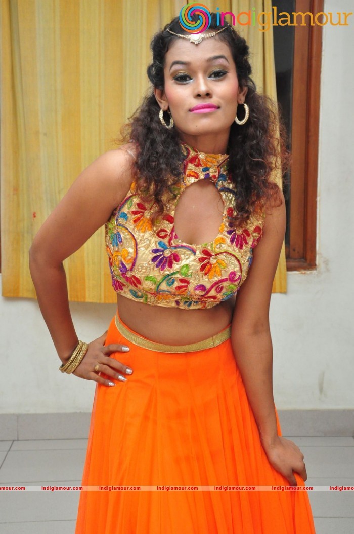 Dancer Nisha Spicy Photos Actress hd photo