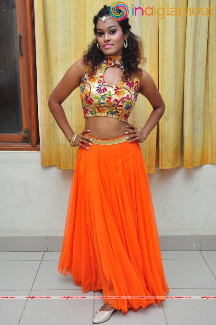 Dancer Nisha Spicy Photos Actress hd photo