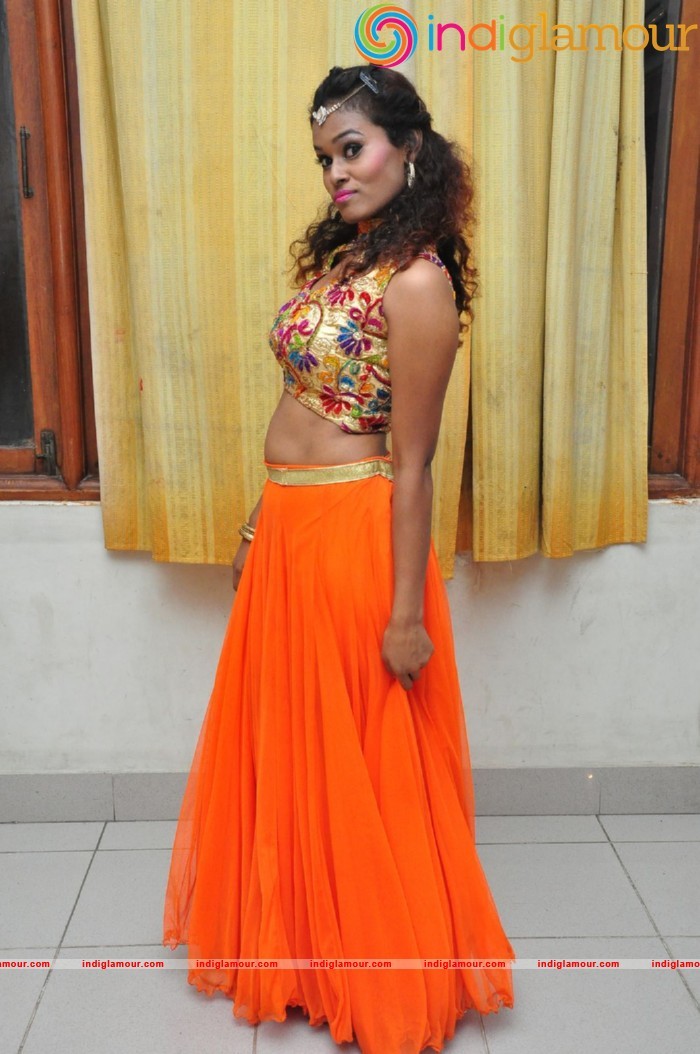 Dancer Nisha Spicy Photos Actress hd photo