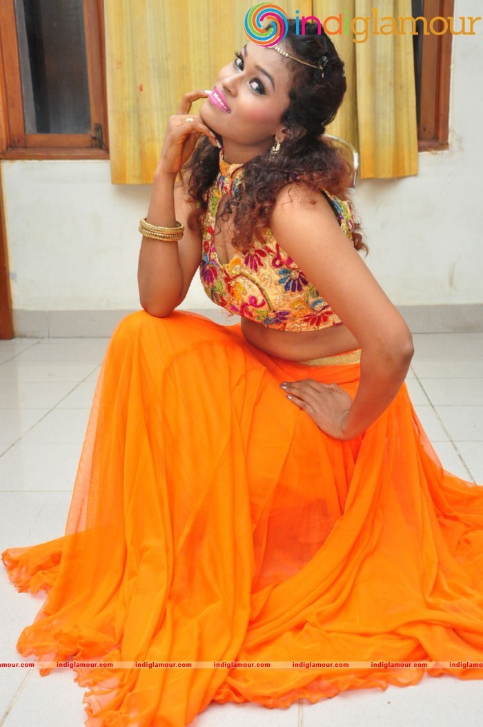 Dancer Nisha Spicy Photos Actress hd photo