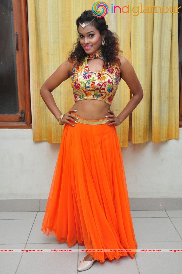 Dancer Nisha Spicy Photos Actress hd photo