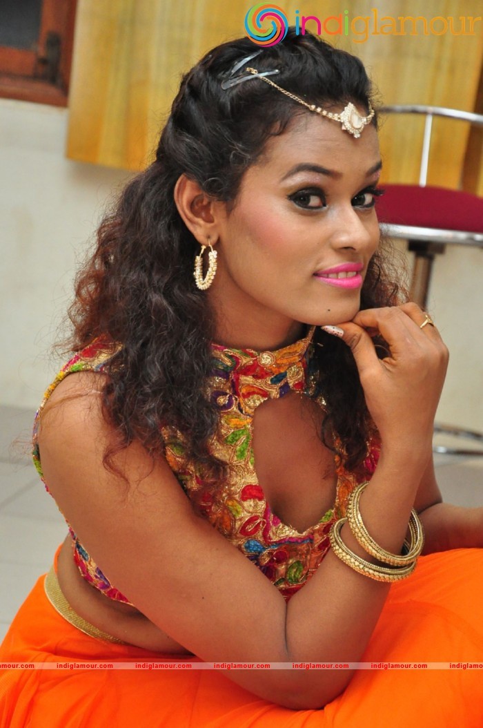 Dancer Nisha Spicy Photos Actress hd photo