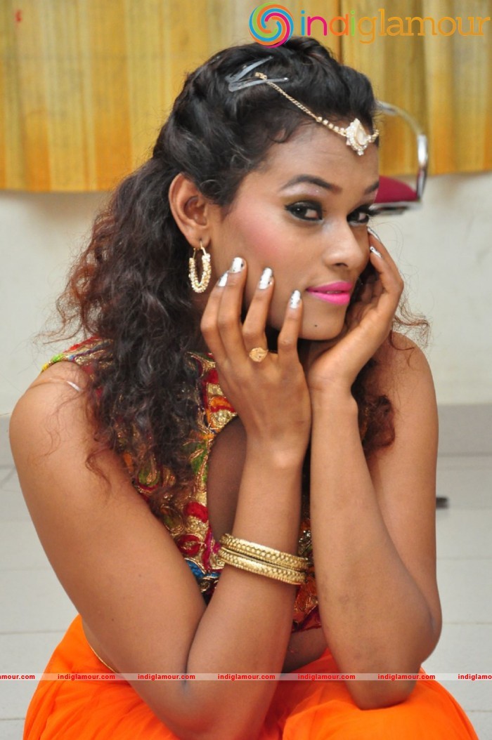 Dancer Nisha Spicy Photos Actress hd photo