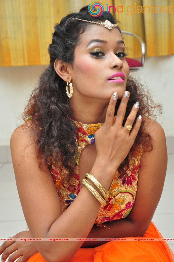 Dancer Nisha Spicy Photos Actress hd photo