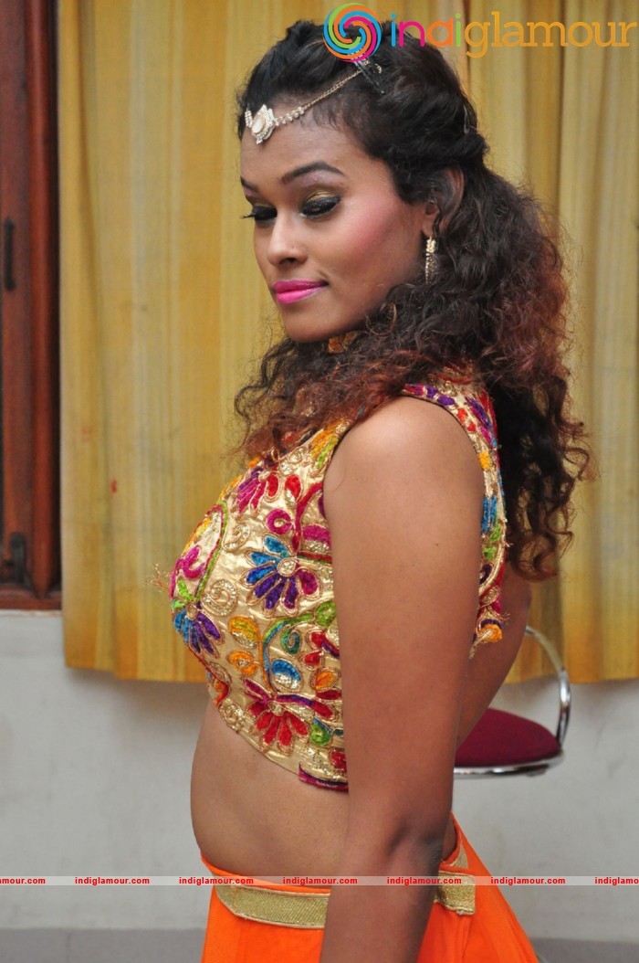 Dancer Nisha Spicy Photos Actress hd photo