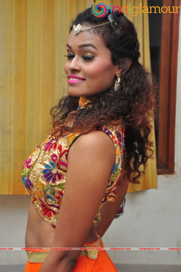 Dancer Nisha Spicy Photos Actress hd photo