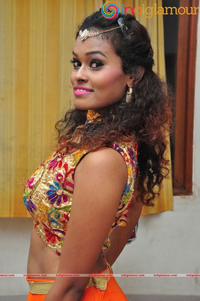 Dancer Nisha Spicy Photos Actress hd photo
