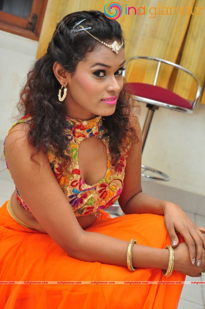 Dancer Nisha Spicy Photos Actress hd photo