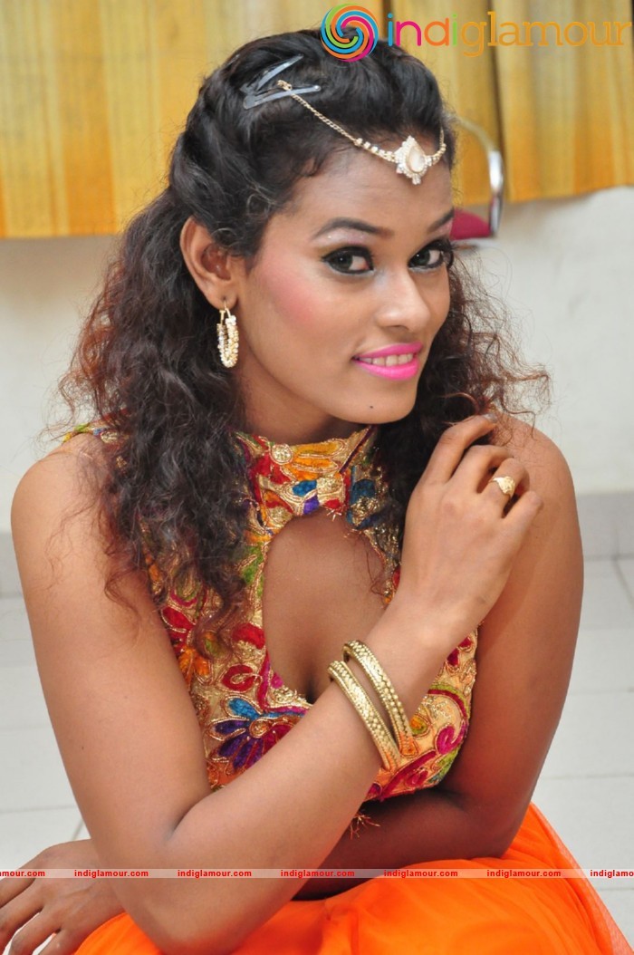 Dancer Nisha Spicy Photos Actress hd photo