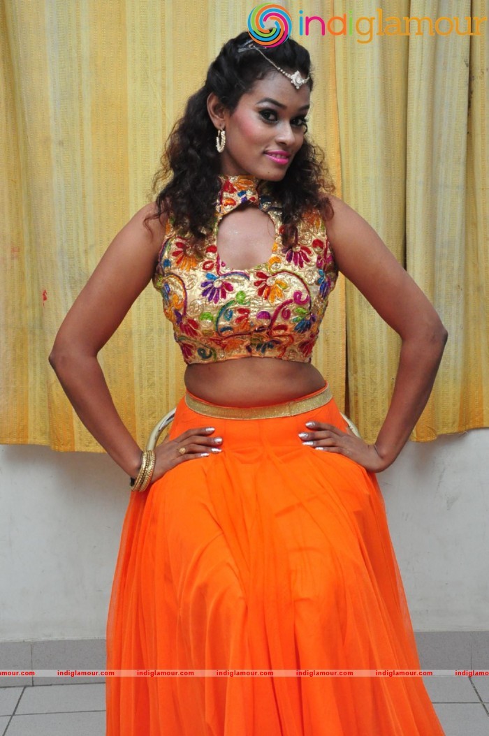 Dancer Nisha Spicy Photos Actress hd photo