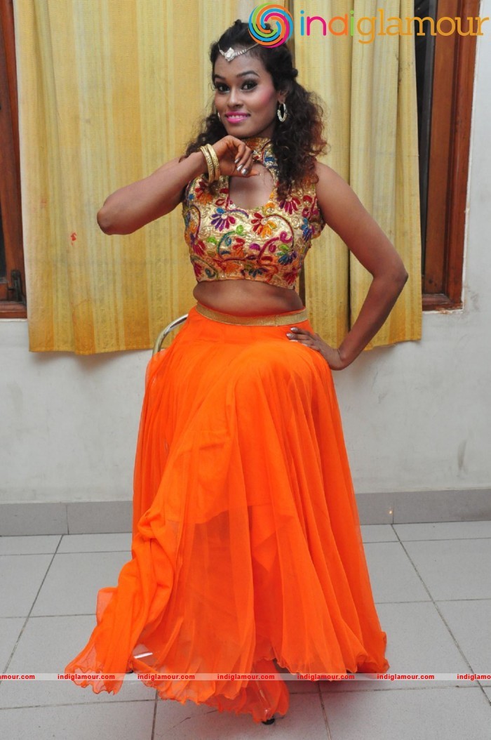 Dancer Nisha Spicy Photos Actress hd photo