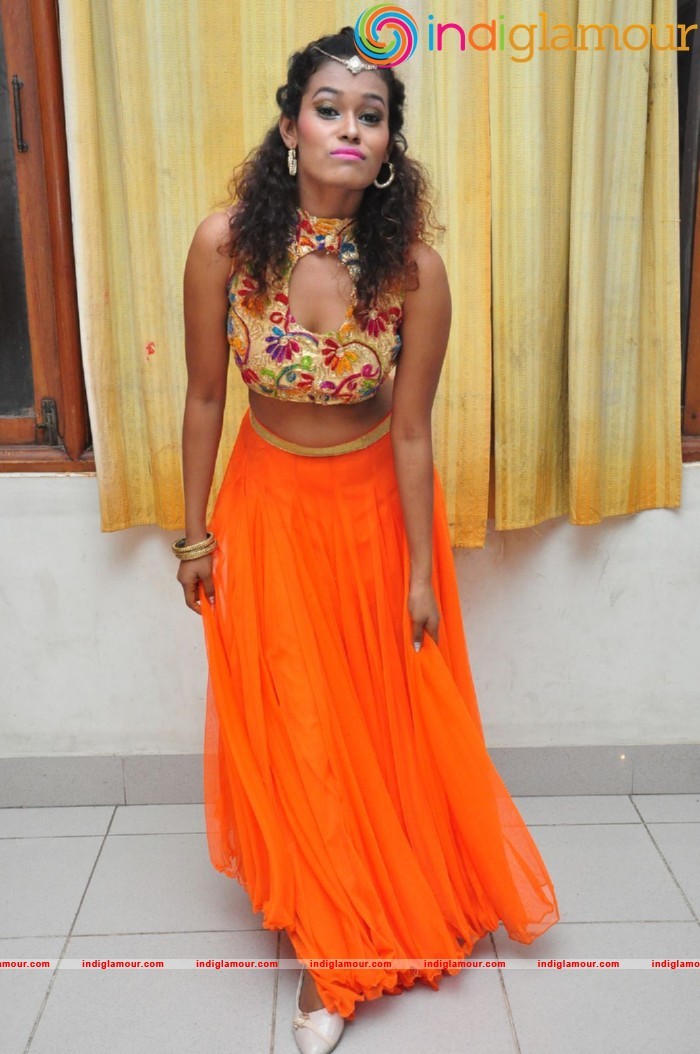 Dancer Nisha Spicy Photos Actress hd photo