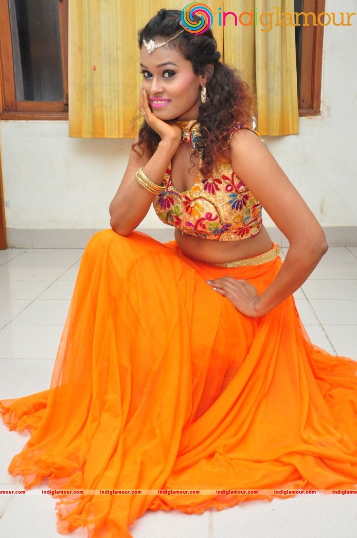 Dancer Nisha Spicy Photos Actress hd photo
