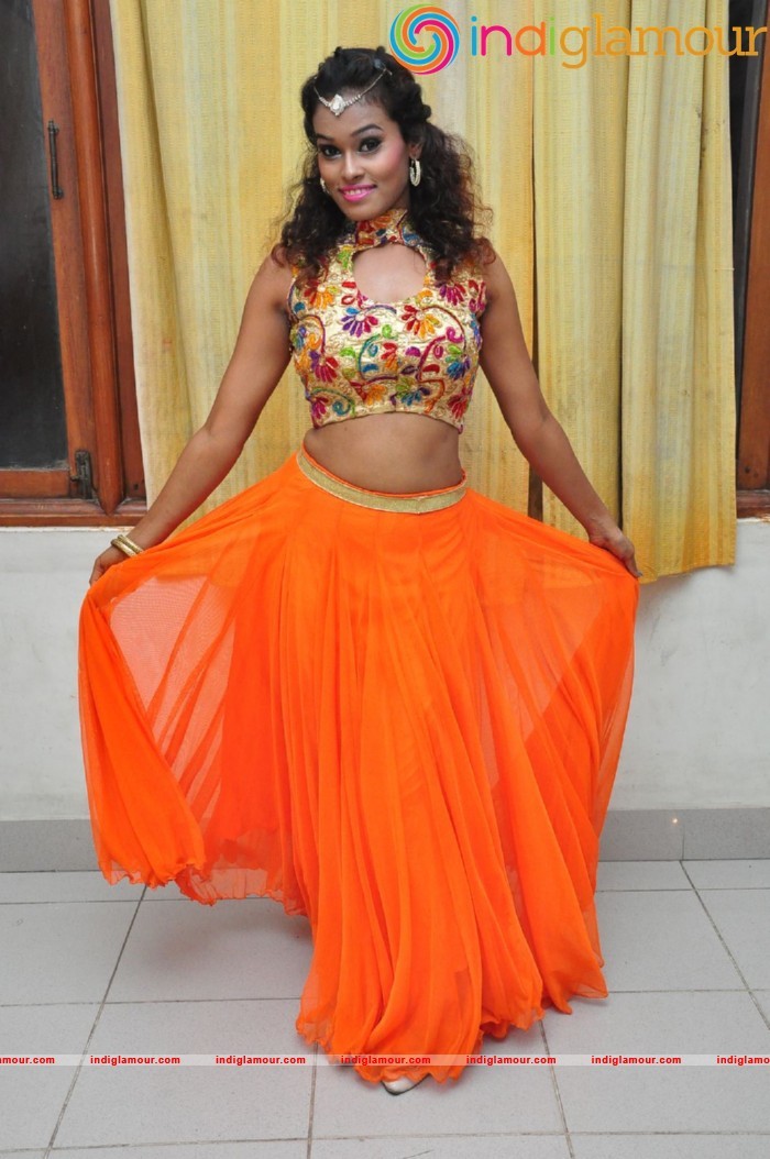 Dancer Nisha Spicy Photos Actress hd photo