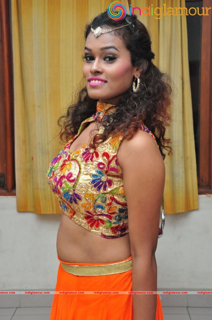 Dancer Nisha Spicy Photos Actress hd photo