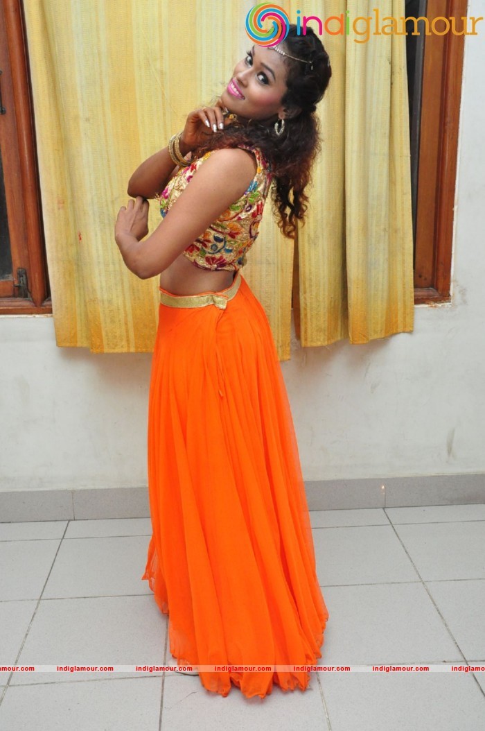 Dancer Nisha Spicy Photos Actress hd photo
