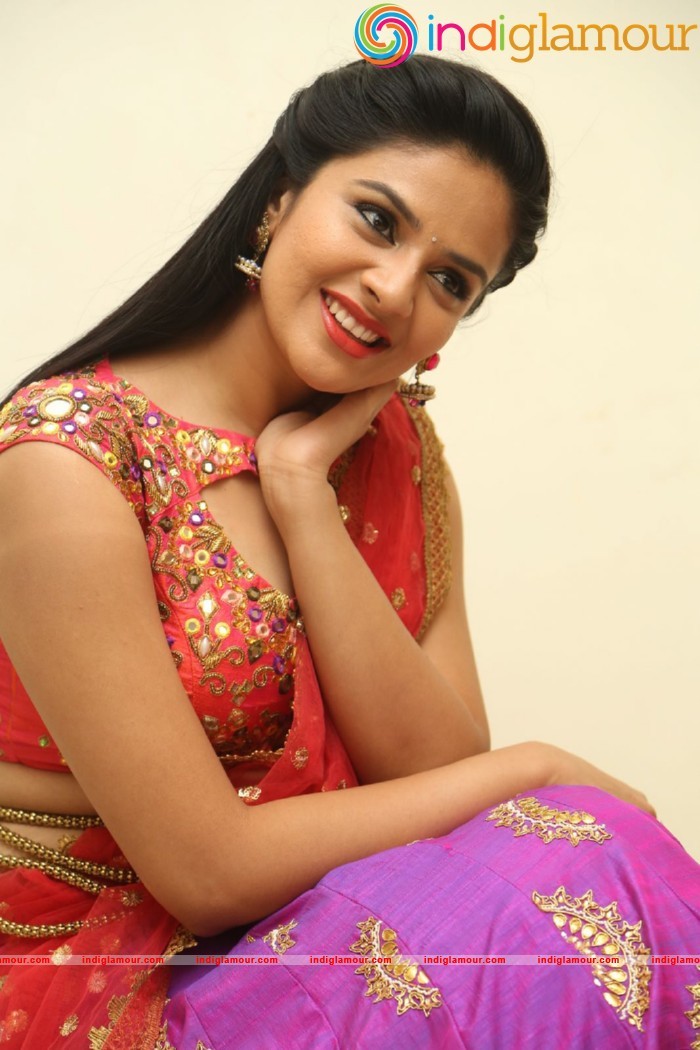 Sri Mukhi Actress hd photo